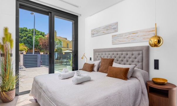 Sale - Detached Villa -
El Campello - El Amerador