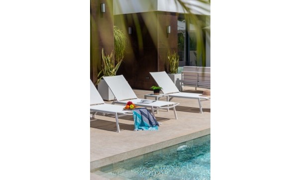 Sale - Detached Villa -
El Campello - El Amerador