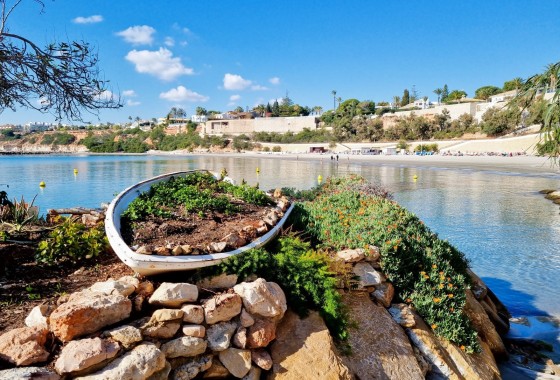 Sprzedaż - Apartament / Mieszkanie -
Cabo Roig