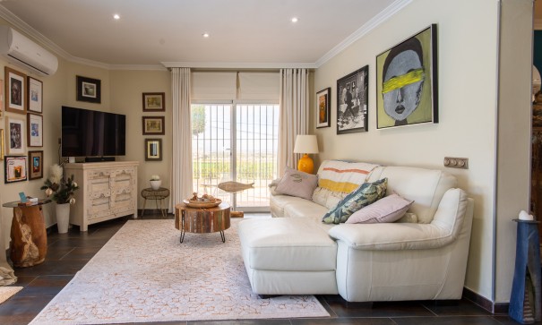 Återförsäljning - Fristående villa -
Algorfa