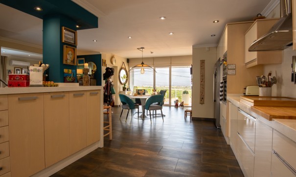 Återförsäljning - Fristående villa -
Algorfa