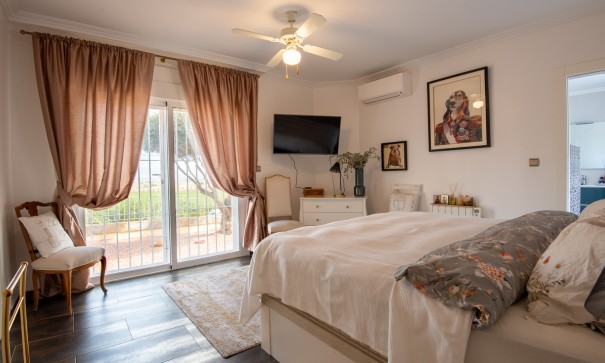 Återförsäljning - Fristående villa -
Algorfa