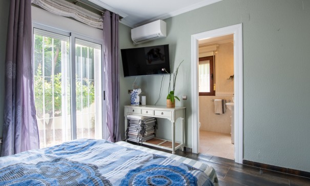 Återförsäljning - Fristående villa -
Algorfa