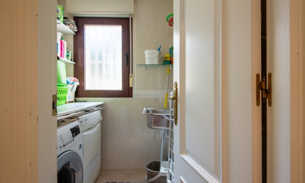 Återförsäljning - Fristående villa -
Algorfa