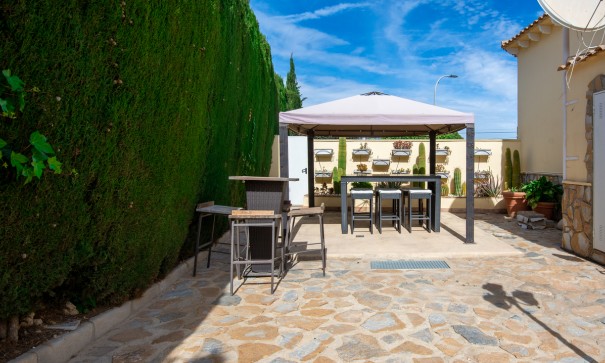 Återförsäljning - Fristående villa -
Algorfa