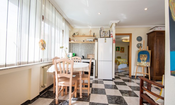 Återförsäljning - Fristående villa -
Algorfa