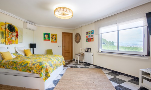 Återförsäljning - Fristående villa -
Algorfa