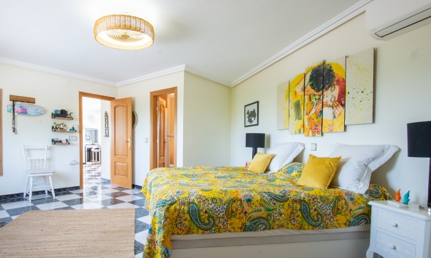 Återförsäljning - Fristående villa -
Algorfa