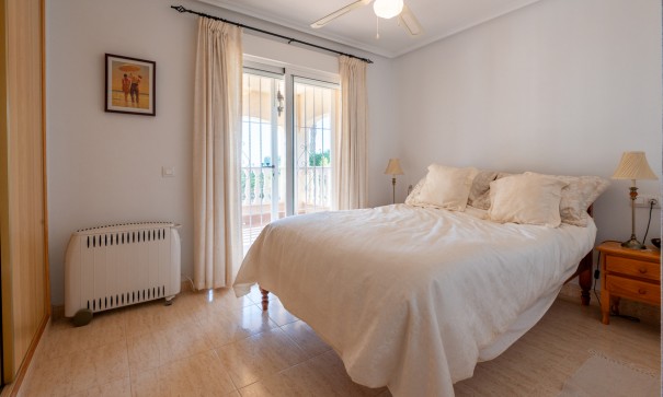 Återförsäljning - Fristående villa -
Algorfa