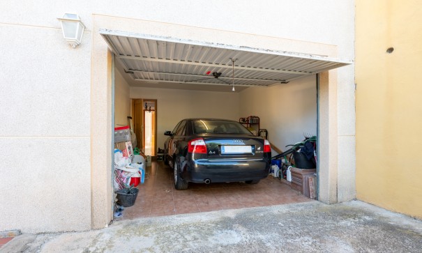 Återförsäljning - Fristående villa -
Algorfa