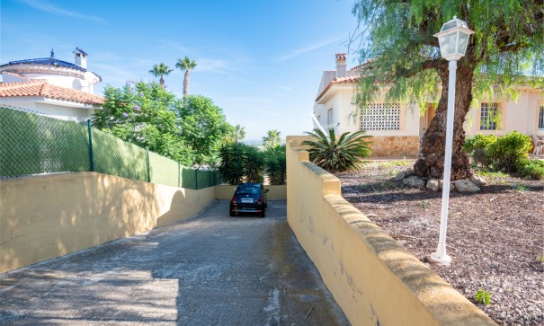 Återförsäljning - Fristående villa -
Algorfa