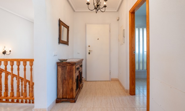 Återförsäljning - Fristående villa -
Algorfa