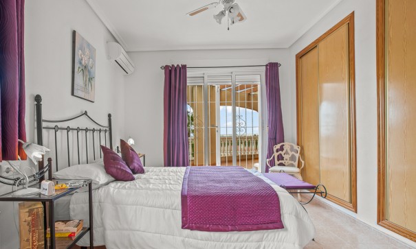 Herverkoop - Vrijstaande Villa -
Algorfa