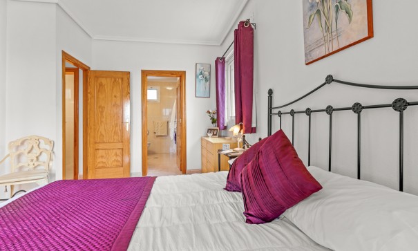 Herverkoop - Vrijstaande Villa -
Algorfa