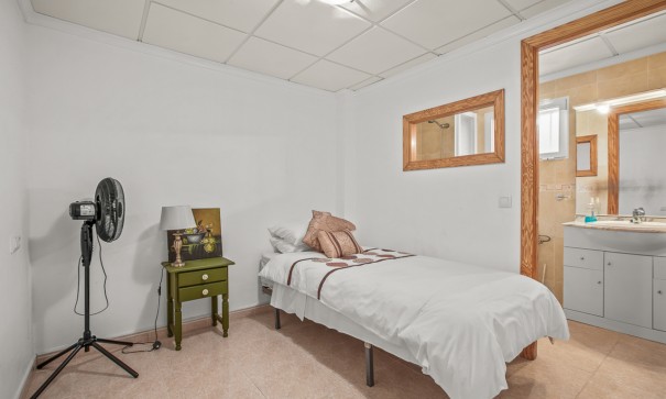 Herverkoop - Vrijstaande Villa -
Algorfa