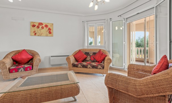 Herverkoop - Vrijstaande Villa -
Algorfa