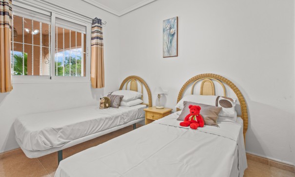 Herverkoop - Vrijstaande Villa -
Algorfa