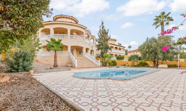 Herverkoop - Vrijstaande Villa -
Algorfa