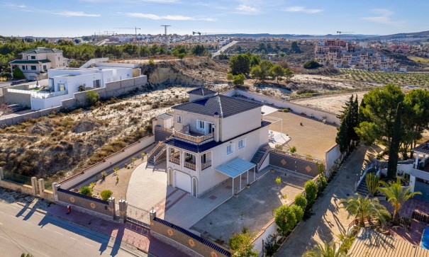 Sale - Detached Villa -
Almoradí - Lomas de La Juliana