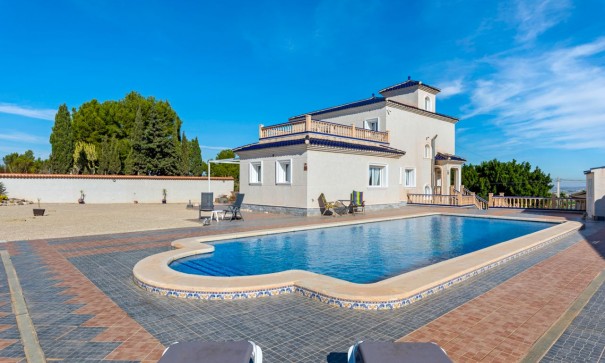 Sale - Detached Villa -
Almoradí - Lomas de La Juliana