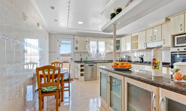 Sale - Detached Villa -
Almoradí - Lomas de La Juliana