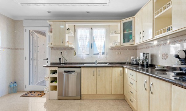 Sale - Detached Villa -
Almoradí - Lomas de La Juliana