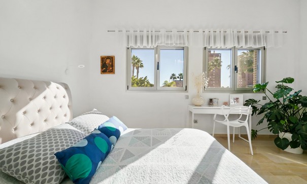 Venta - Chalet Independiente -
Alicante - Campoamor