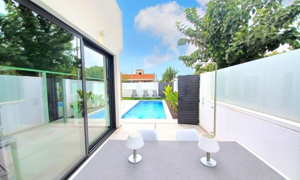 Resale - Freistehende Villa -
Pilar de la Horadada