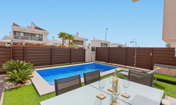 Herverkoop - Vrijstaande Villa -
Entre Naranjos - Vistabella Golf - Entre Naranjos