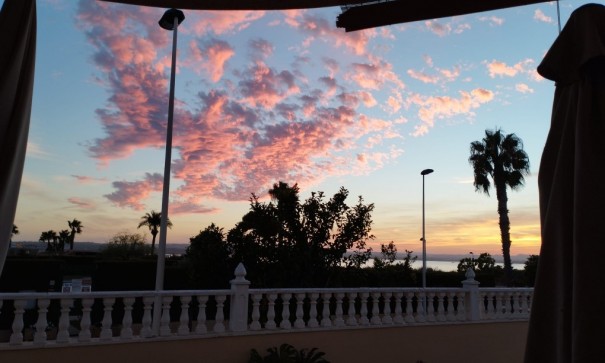 Återförsäljning - Fristående villa -
Torrevieja