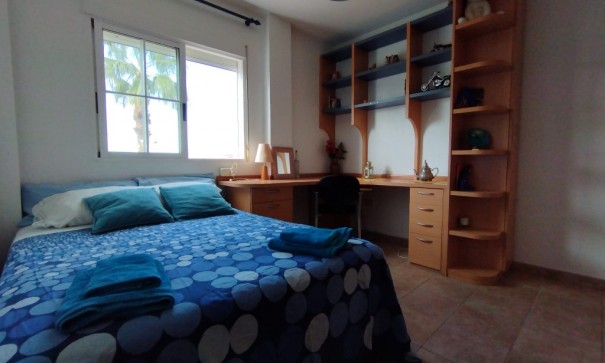 Återförsäljning - Fristående villa -
Torrevieja