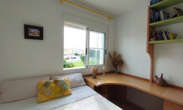 Återförsäljning - Fristående villa -
Torrevieja