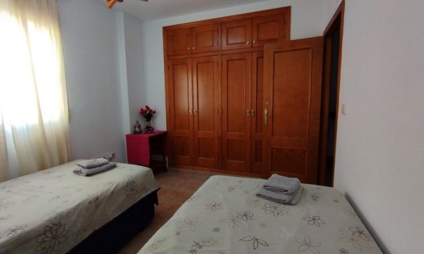 Återförsäljning - Fristående villa -
Torrevieja