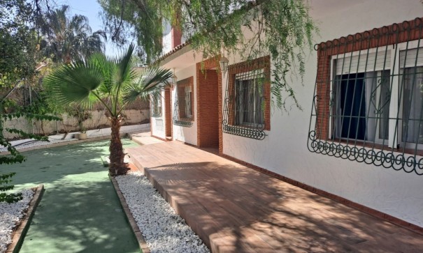 Resale - Finca Landgut -
Orihuela