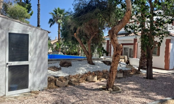 Resale - Finca Landgut -
Orihuela