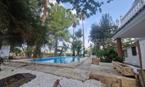 Resale - Finca Landgut -
Orihuela