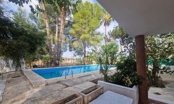 Resale - Finca Landgut -
Orihuela