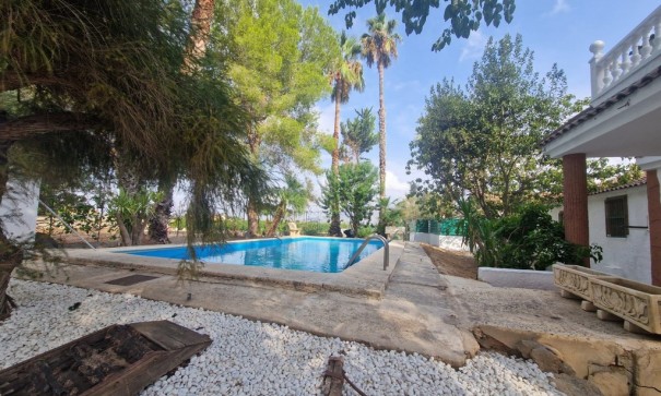Resale - Finca Landgut -
Orihuela