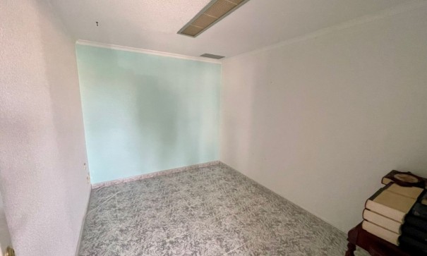 Återförsäljning - Kommersiell -
Los Alcazares