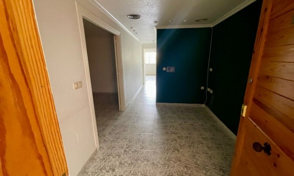 Återförsäljning - Kommersiell -
Los Alcazares