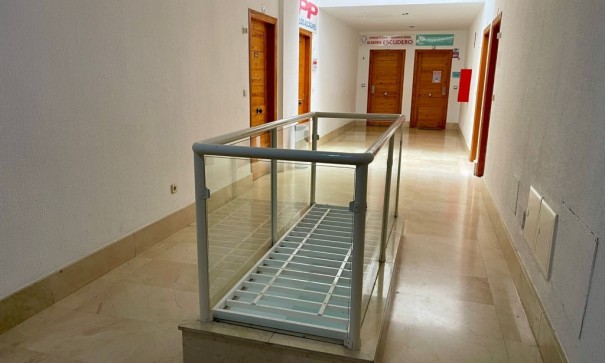 Återförsäljning - Kommersiell -
Los Alcazares