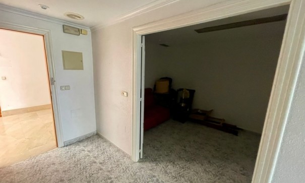 Återförsäljning - Kommersiell -
Los Alcazares