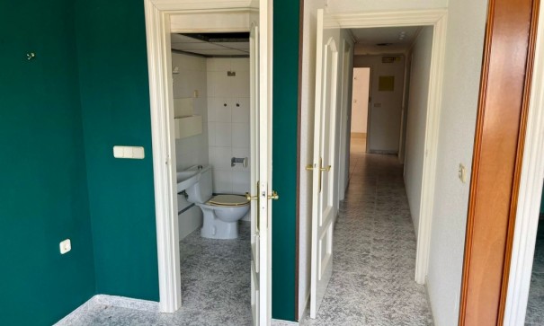 Återförsäljning - Kommersiell -
Los Alcazares