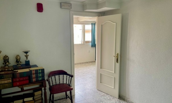 Återförsäljning - Kommersiell -
Los Alcazares