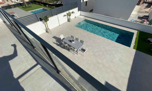 Venta - Chalet Independiente -
San Miguel de Salinas - San Miguel