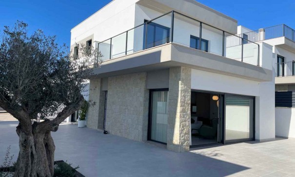 Venta - Chalet Independiente -
San Miguel de Salinas - San Miguel