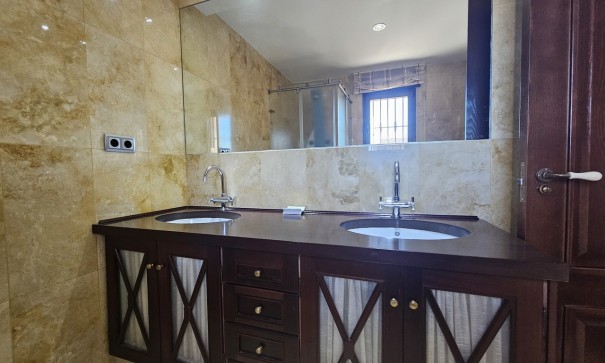 Herverkoop - Vrijstaande Villa -
La Manga Club