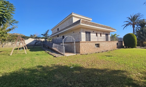 Herverkoop - Vrijstaande Villa -
La Manga Club