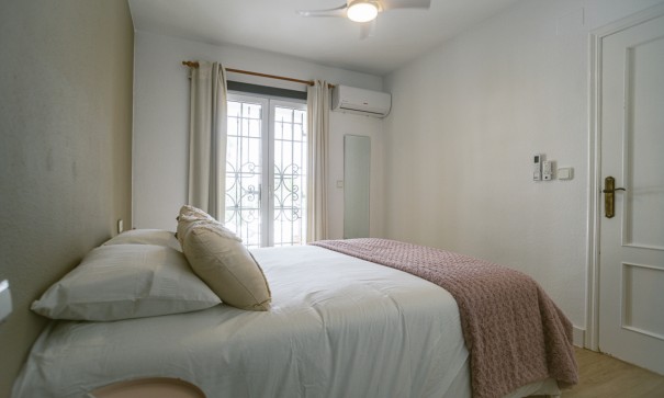 Sale - Detached Villa -
Orihuela Costa