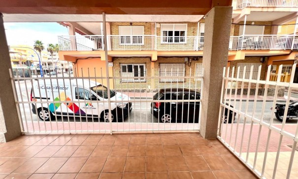 Resale - Wohnung Appartement -
Torrevieja